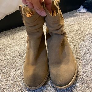 Heeled cowboy booties